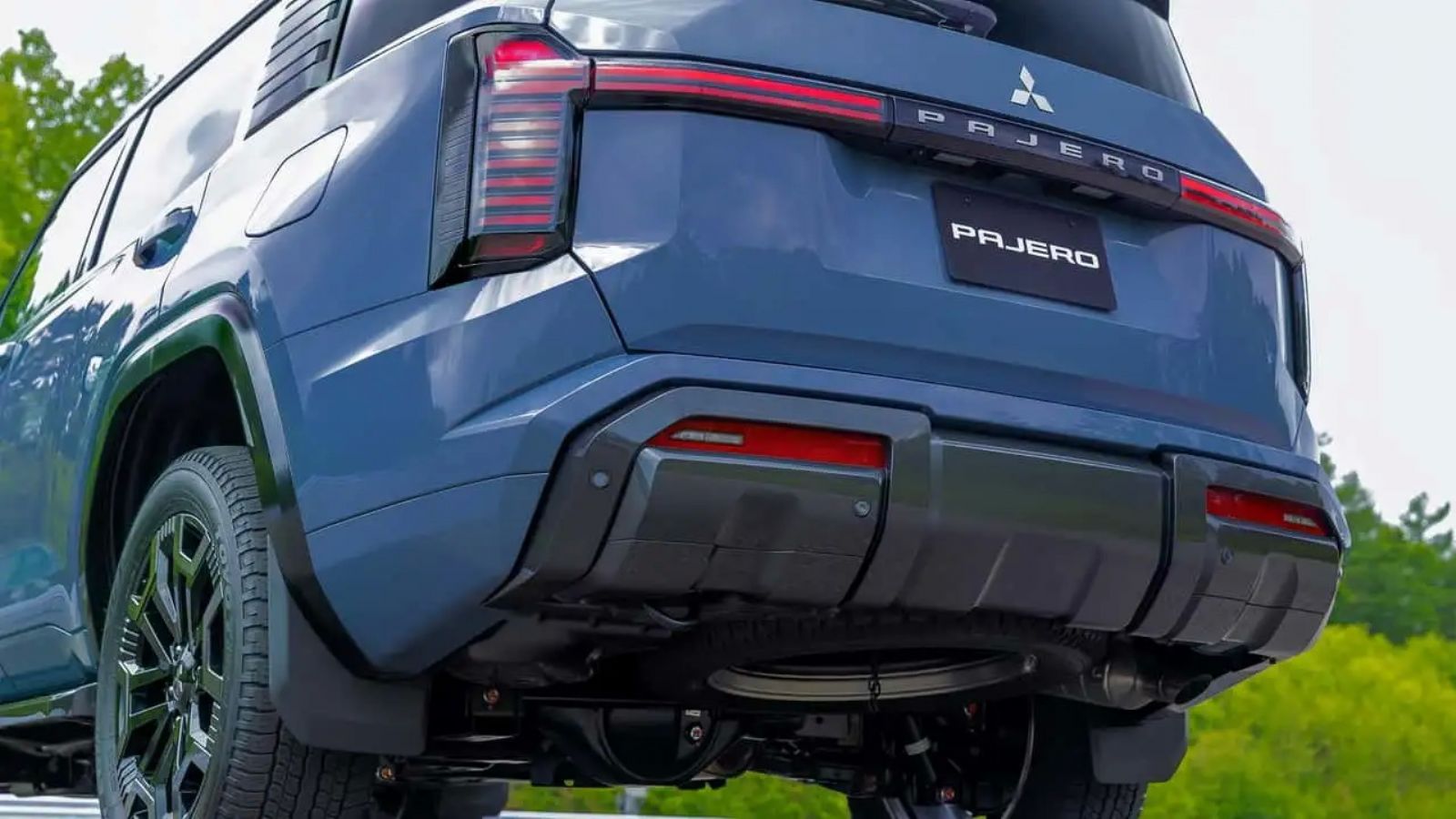 Νέο Mitsubishi Pajero: Επταθέσιο, diesel και έτοιμο για off-road